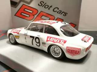 Alfa Romeo GTA 1300 Levi's de BRM