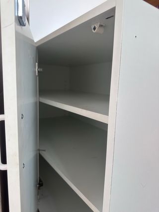 Mueble blanco farmacia madera