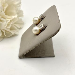 Pendientes Oro Blanco 18kt Perla y Diamante