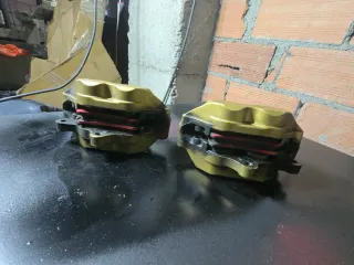 Pinzas Freno Delanteras CBR600RR 2004 Doradas