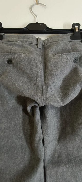 Pantaloni Armani Junior grigi 9 anni