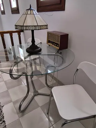 Benissa. Mesa redonda vintage tubular cristal