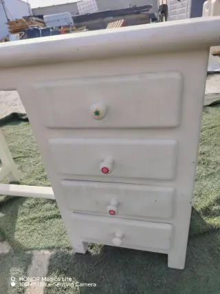 Mueble cajonera de pino