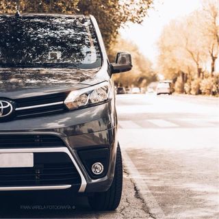 Furgoneta toyota proace versu