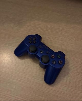 PlayStation 3 con 3 mandos y 8 juegos