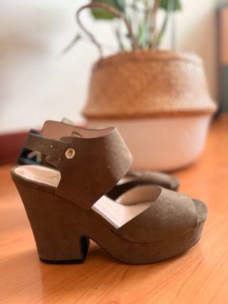 Sandalias de tacón verde