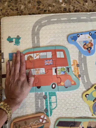 Puzzle evolutivo de vehículos Hape