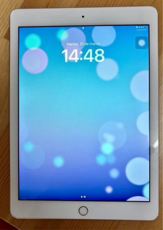 Apple iPad 9.7 2017 Plata