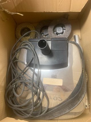 Pulidora de suelos con cepillos