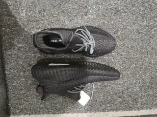 Adidas Yeezy Boost 350