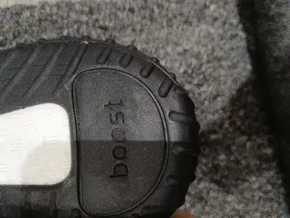 Adidas Yeezy Boost 350