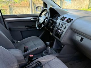 Volkswagen Touran 1.6i gasolina