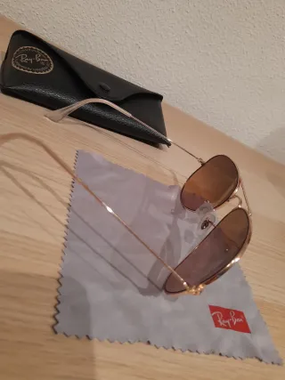 Gafas de sol Ray-Ban doradas