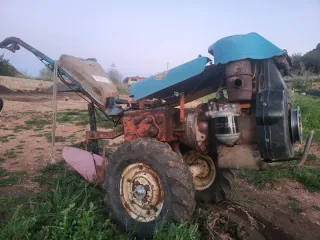Motocultor  Lombardini y muy buenos aperos