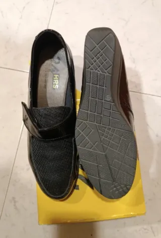 Zapatos 24 Horas Negros Charol Serpiente