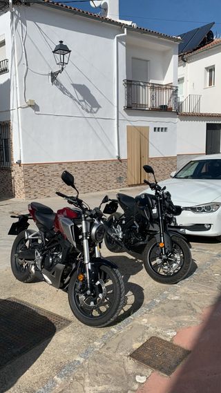 Honda CB125R Roja/Negra