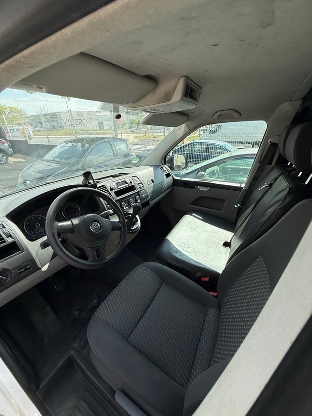 🚐 Volkswagen Transporter T5 2015 | Ideal Camper