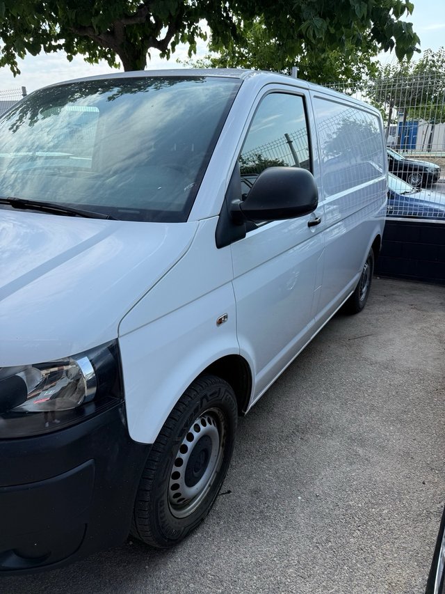 🚐 Volkswagen Transporter T5 2015 | Ideal Camper