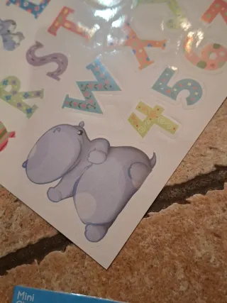 Metro da parete Chicco con adesivi