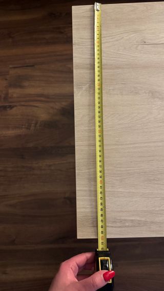 Mesa elevable color madera clara