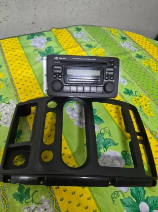 Carcasa mas Radio Suzuki Jimny 2007