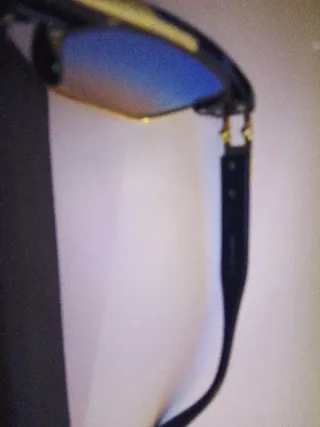 Occhiali da sole Layoners neri e riflessi blu