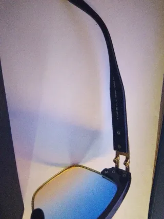 Occhiali da sole Layoners neri e riflessi blu