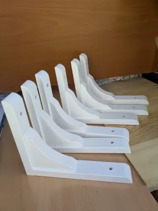 Escuadras blancas para baldas/estanterías