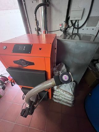 Caldera Pellets 55kw + Acumulador Inercia 1000L