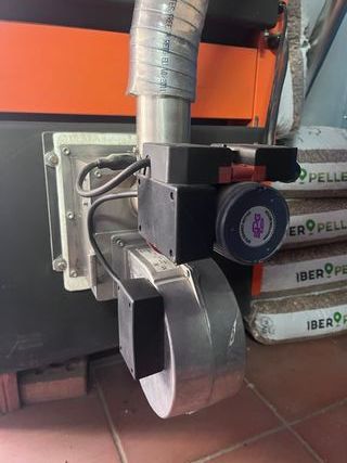 Caldera Pellets 55kw + Acumulador Inercia 1000L