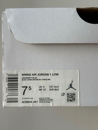 Nike Air Jordan 1 Low UNC University Blue