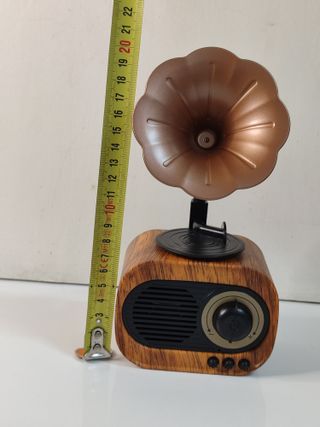 Radio y reproductor música GRAMÓFONO retro