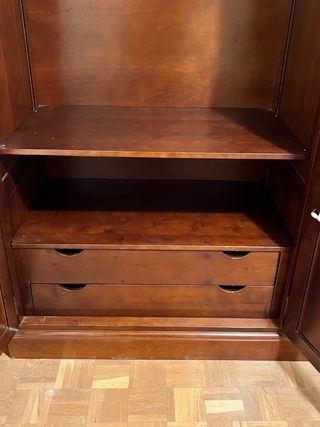 Armario madera clásico 3 puertas cristal