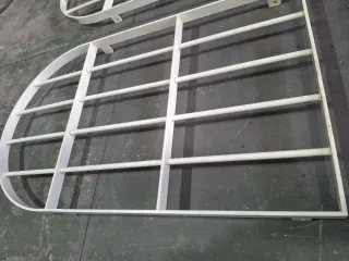 Rejas de ventana con arco