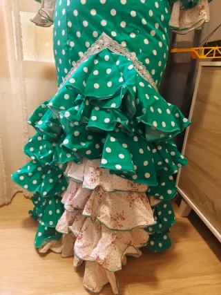 Traje de flamenca verde Andalucía