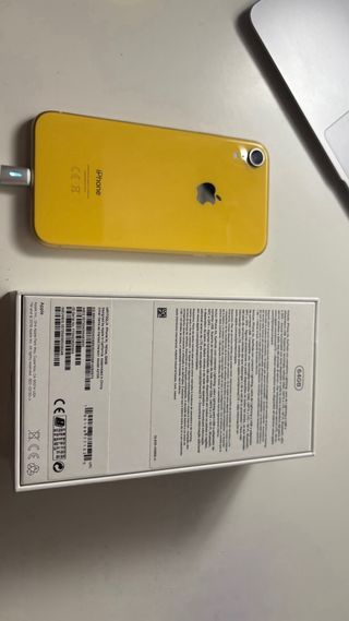 iPhone XR Amarillo/Naranja