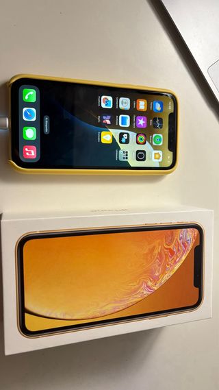 iPhone XR Amarillo/Naranja