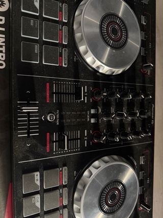 Controlador DJ Pioneer DDJ-SB2 Serato