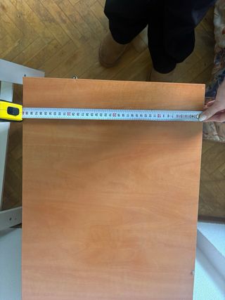 Cajonera de madera con llave y ruedas
