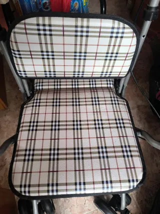 Andador adulto estilo a cuadros.