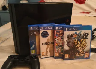 Consola PS4 (PlayStation 4) + 4 Juegos