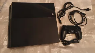 Consola PS4 (PlayStation 4) + 4 Juegos