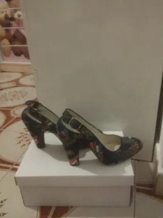Zapatos Salón Bimba y Lola Multicolor