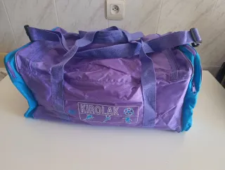 Bolsa de deporte morada y azul