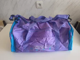 Bolsa de deporte morada y azul