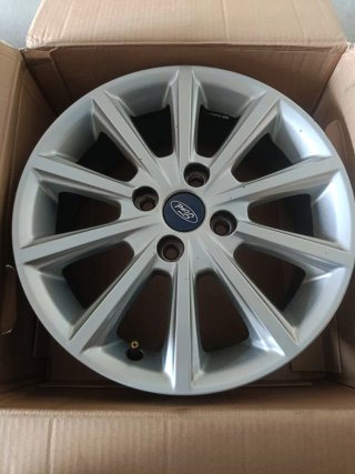Cerchi in lega Ford R16 4x108