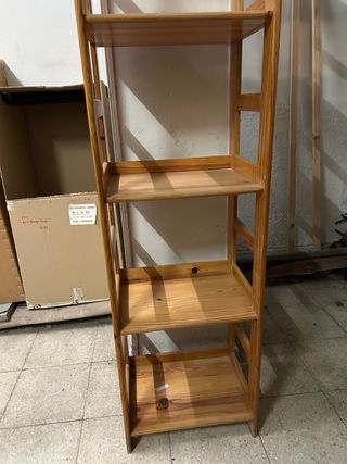 Estantería de madera con 6 baldas