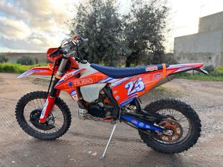 KTM Enduro/Motocross Moto Naranja/Negra