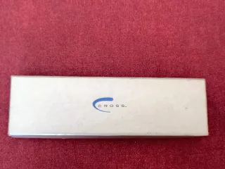 Pluma CROSS de plata con estuche