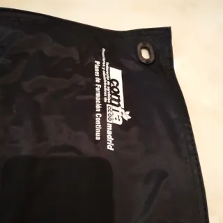 Mochila negra nueva.